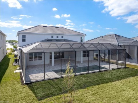 Hacienda Lakes Naples Real Estate