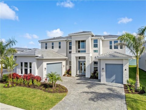 Hacienda Lakes Naples Real Estate