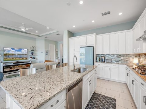 Hacienda Lakes Naples Real Estate