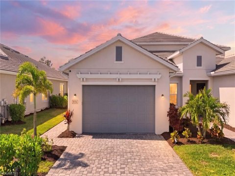 Hacienda Lakes Naples Real Estate