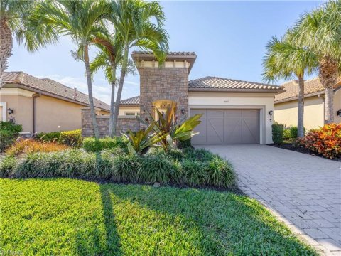 Hacienda Lakes Real Estate