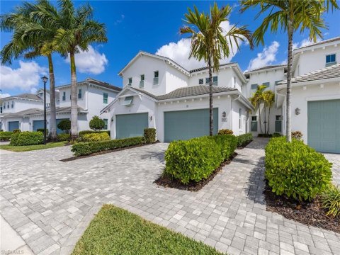 Hacienda Lakes Real Estate