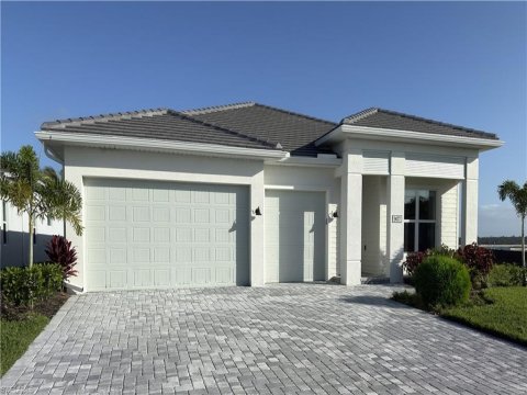 Hacienda Lakes Real Estate