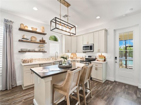 Hallendale Naples Real Estate