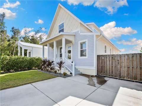 Hallendale Naples Real Estate