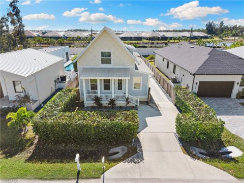 Hallendale Naples Real Estate