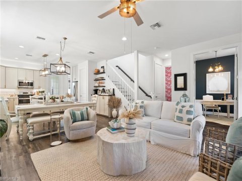 Hallendale Naples Real Estate