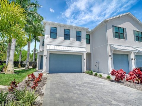 Hamilton Place Naples Real Estate