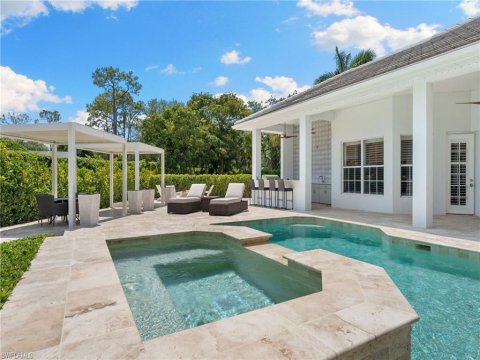 Hawksridge Naples Real Estate