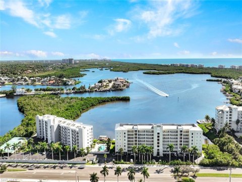 Hickory Bay West Bonita Springs Florida Condos for Sale