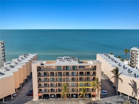 Hickory Pointe Bonita Springs Florida Condos for Sale