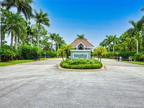 Highland Woods Bonita Springs Florida Condos for Sale