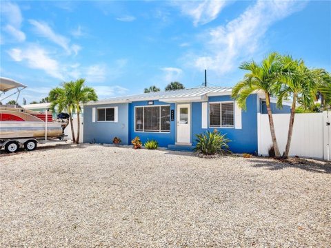 Holiday Shores Real Estate