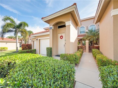 Huntington Lakes Naples Florida Condos for Sale