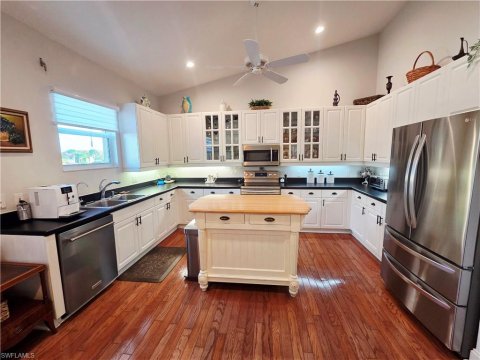 Huntington Lakes Naples Real Estate