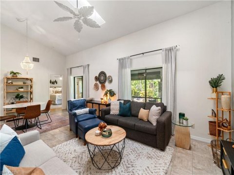 Huntington Woods Naples Real Estate