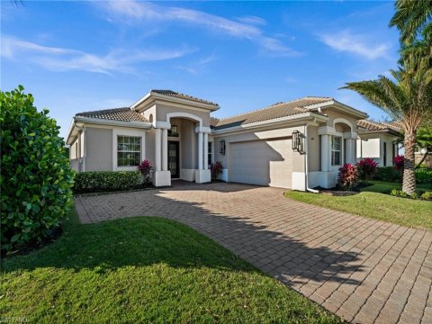Il Regalo Naples Florida Real Estate