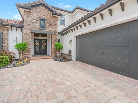 Il Regalo Naples Real Estate