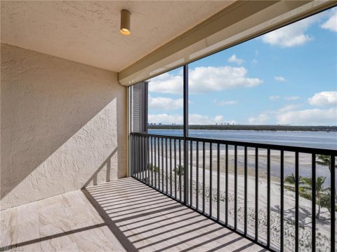 Islands End Condo Real Estate