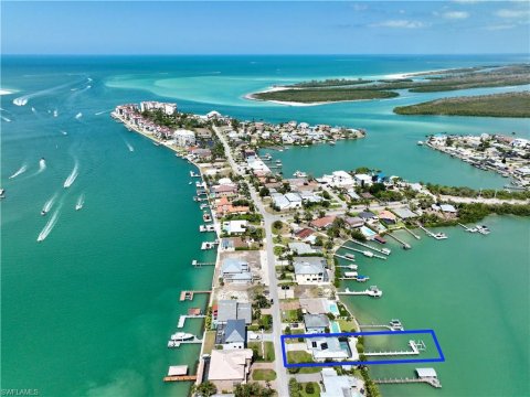 Isles Of Capri Naples Real Estate