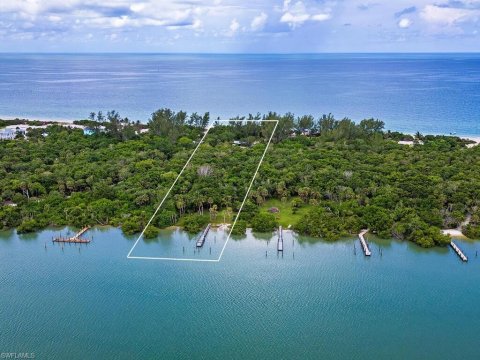 Keewaydin Island Real Estate
