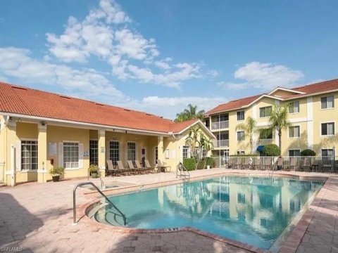Key Royal Condominiums Naples Real Estate
