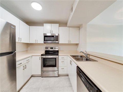 Key Royal Condominiums Real Estate