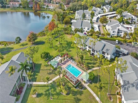 Kings Lake Naples Florida Condos for Sale