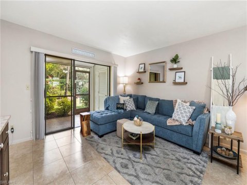 Kings Lake Naples Florida Condos for Sale