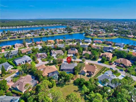 Kings Lake Naples Florida Homes for Sale