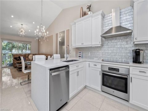 Kings Lake Naples Florida Real Estate