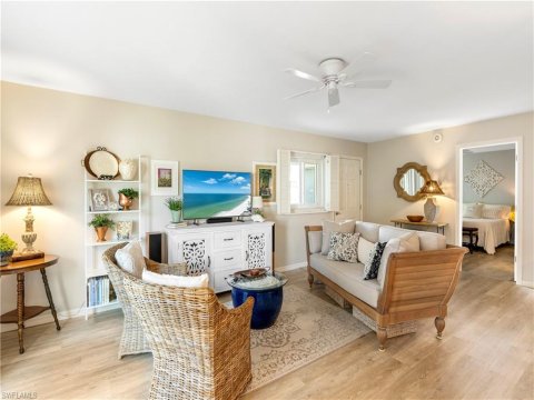 Kings Lake Naples Real Estate