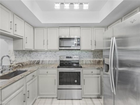 Kings Lake Naples Real Estate