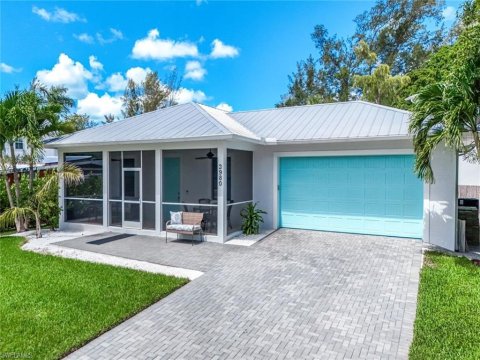 Lake Kelly Naples Real Estate