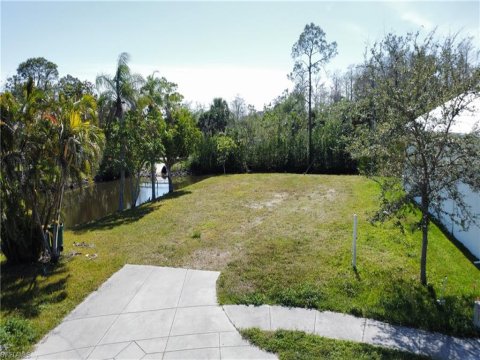 Lake Kelly Naples Real Estate