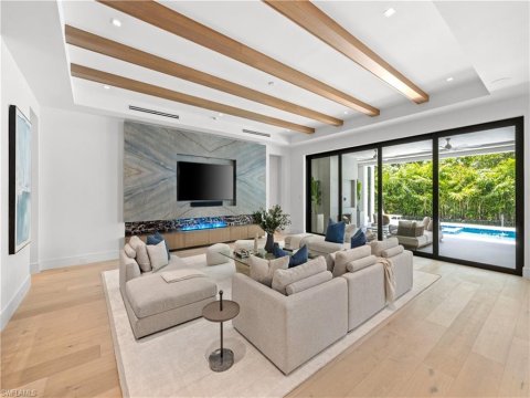 Lake Park Naples Florida Homes for Sale