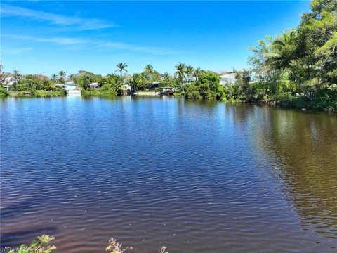 Lake Park Naples Florida Real Estate