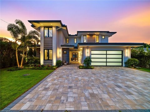 Lake Park Naples Florida Real Estate