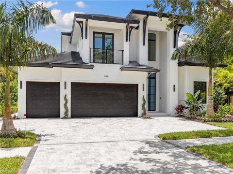 Lake Park Naples Real Estate