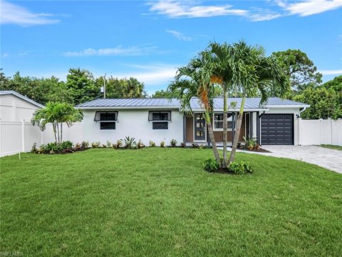 Lakewood Park Naples Real Estate