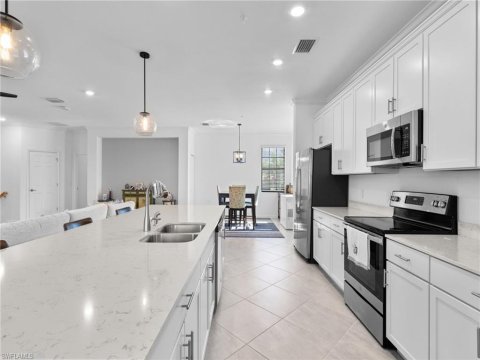 Lamorada Real Estate