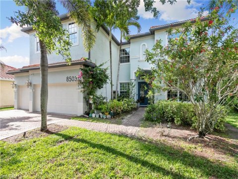 Laurel Lakes Naples Real Estate