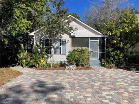 Leawood Lakes Naples Florida Real Estate