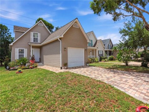 Leawood Lakes Naples Florida Real Estate