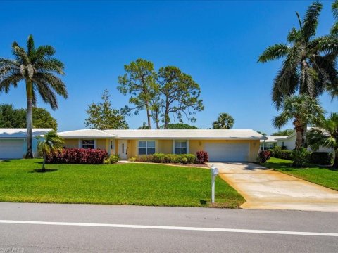 Lely Tropical Estates Real Estate