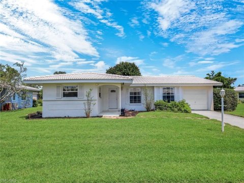 Lely Tropical Estates Real Estate