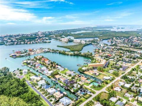 Little Hickory Shores Bonita Springs Florida Homes for Sale