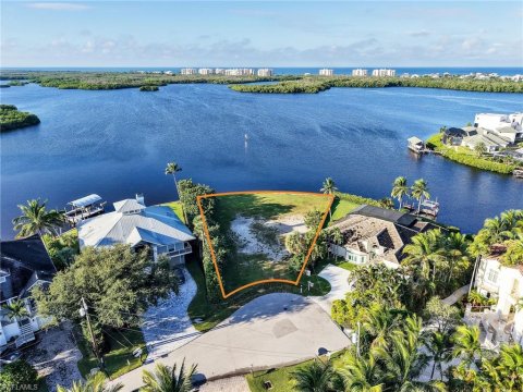 Little Hickory Shores Bonita Springs Real Estate