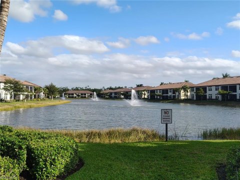 Livingston Lakes Naples Florida Condos for Sale