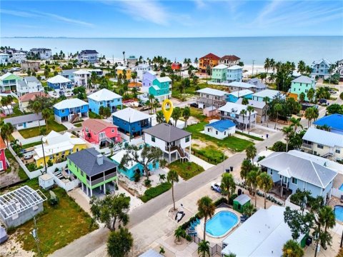 Lynns Highland Park Fort Myers Beach Real Estate